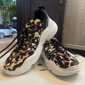 Schultz sneakers leopard printed leather size 8